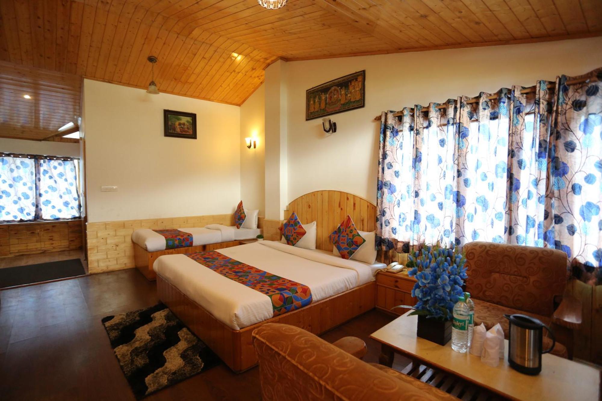 Hotel Surbhi Vashist Luaran gambar