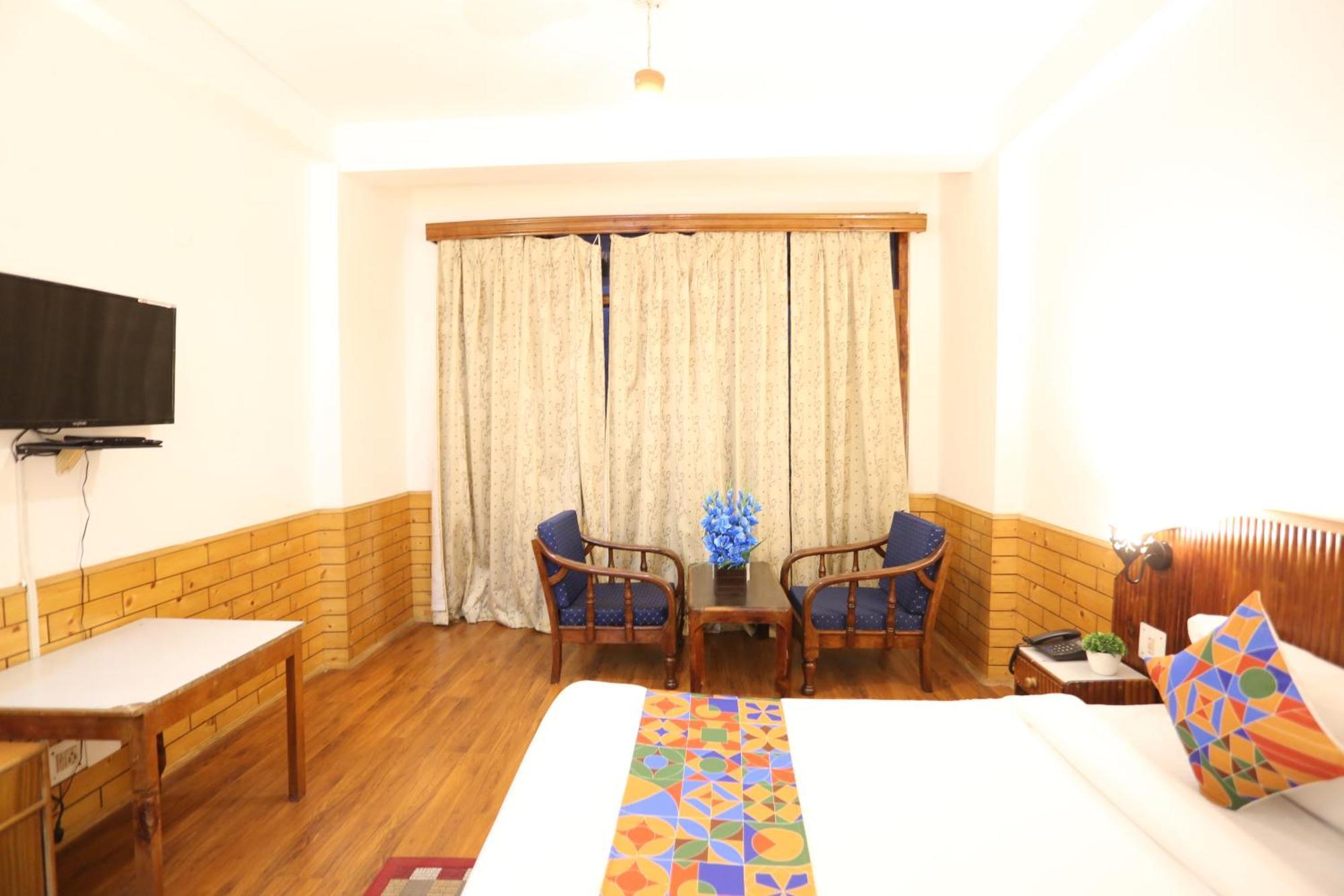 Hotel Surbhi Vashist Luaran gambar