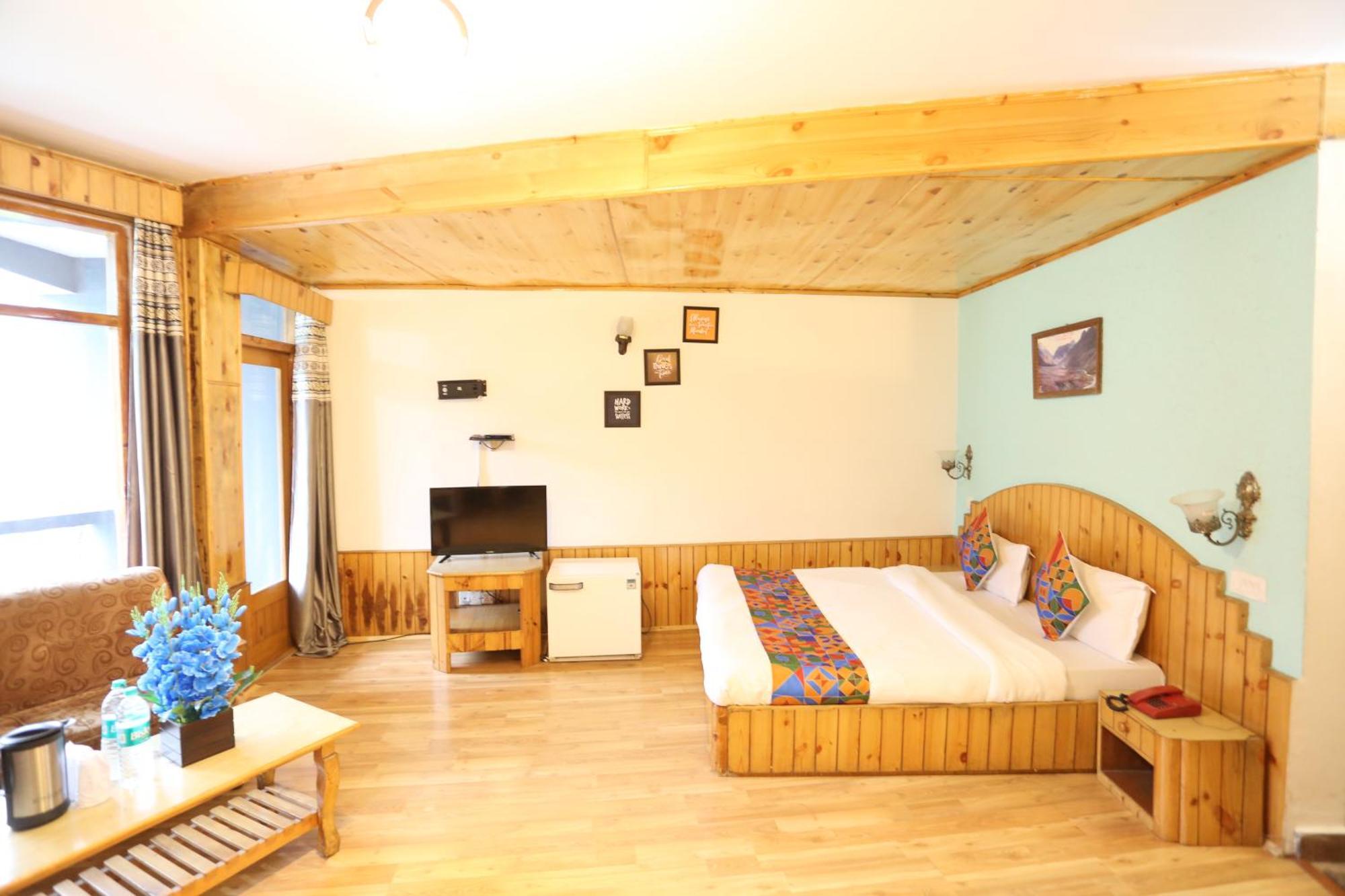 Hotel Surbhi Vashist Luaran gambar
