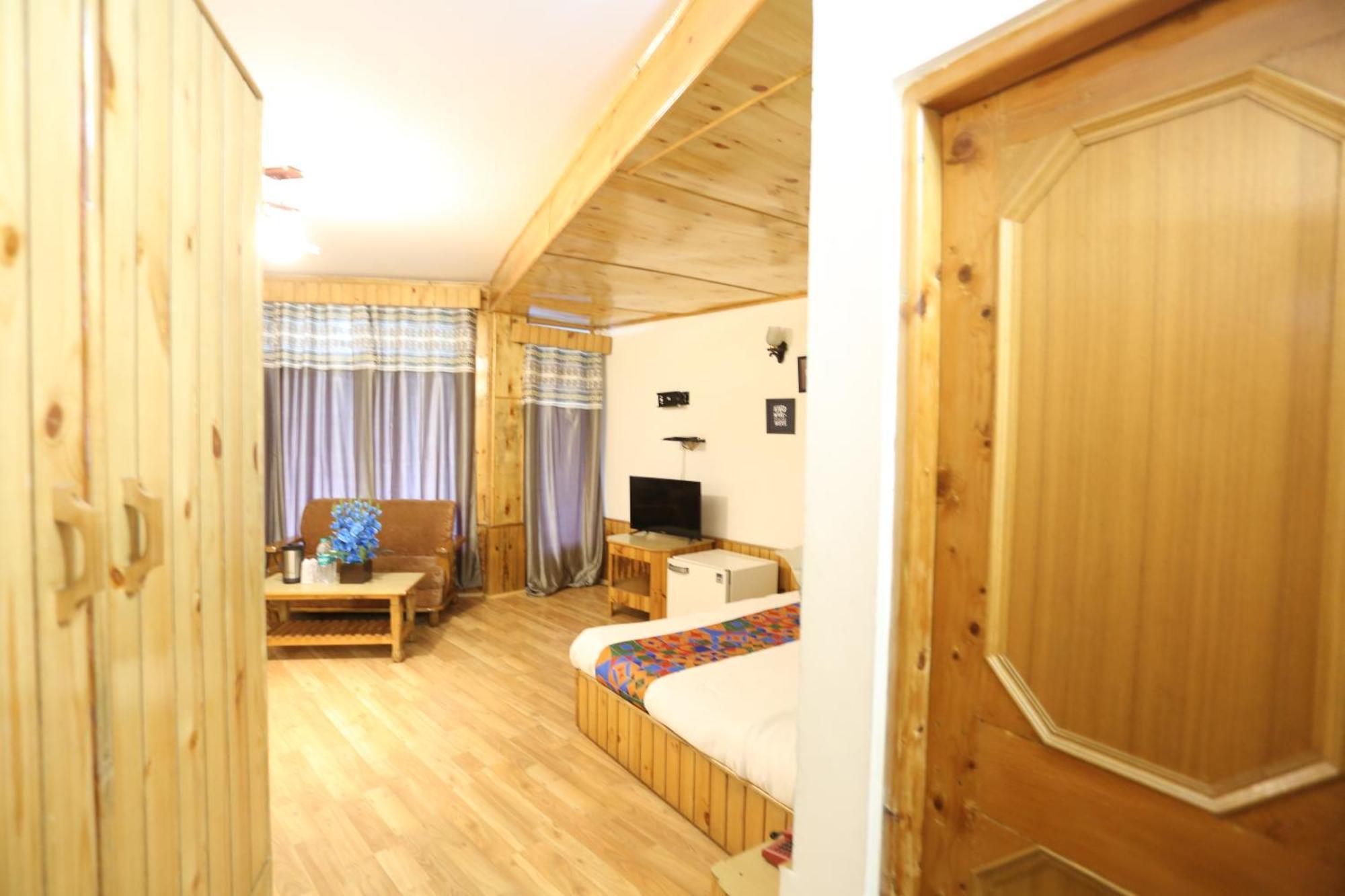 Hotel Surbhi Vashist Luaran gambar