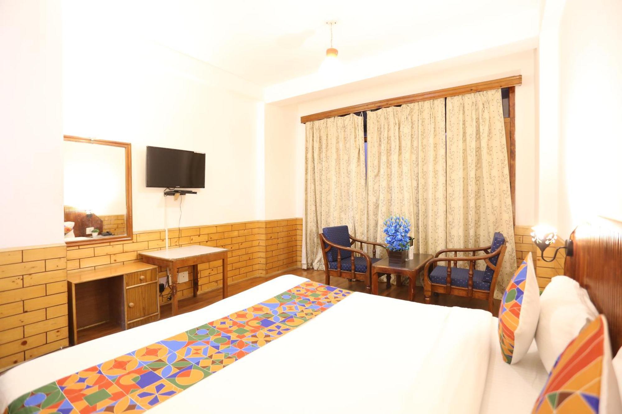 Hotel Surbhi Vashist Luaran gambar